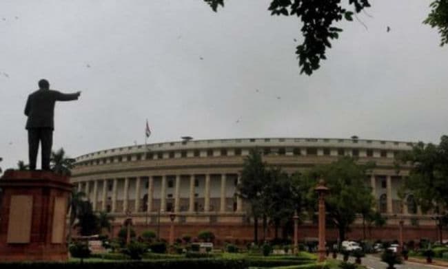 साध्वी निरंजन का विवादस्पद बयान : सरकार व विपक्ष में सुलह,  संभल कर मंत्री-सांसद के बोलने पर सहमति