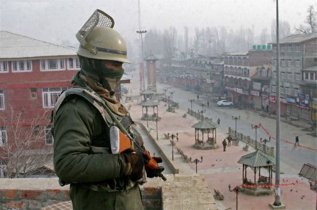 अलगाववादियों के आह्वान पर हड़ताल से घाटी में आम जनजीवन प्रभावित