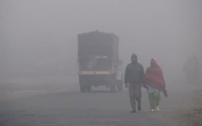 ठंड के प्रकोप से ठिठुरा उत्तर भारत, उत्तर प्रदेश में 16 लोगों की मौत