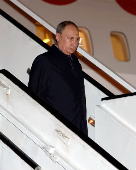 मोदी के साथ शिखर वार्ता के लिए दिल्ली पहुंचे रूसी राष्ट्रपति पुतिन
