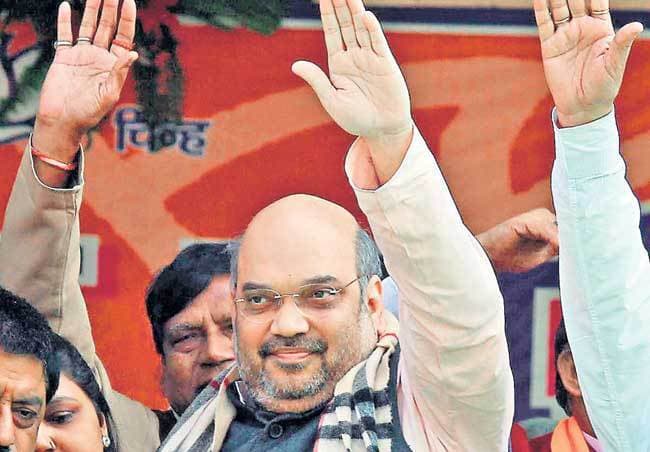 राहुल दें छह दशक का हिसाब : शाह