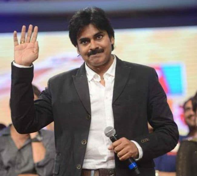 भैया चिरंजीवी की तरह अभिनेता पवन कल्याण ने रखा राजनीति में कदम, बनायी अपनी पार्टी