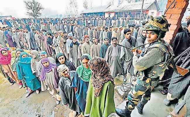 सियासी चौराहे पर खड़ा कश्मीर