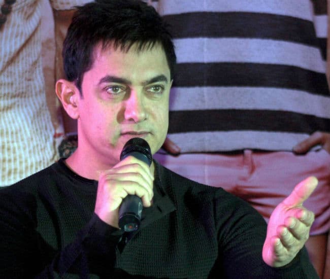 मास्‍टर ब्‍लास्‍टर सचिन के लिए ''PK'' की स्‍पेशल स्‍क्रीनिंग रखेंगे आमिर