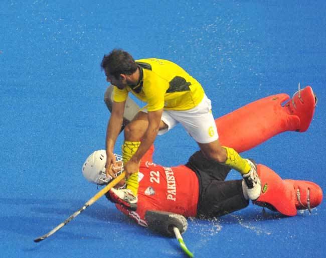 भारत-पाकिस्तान अपने रिश्ते सुधारें : शहनाज शेख