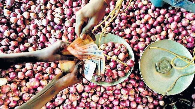 महंगाई कब तक? जब तक समोसे में आलू!