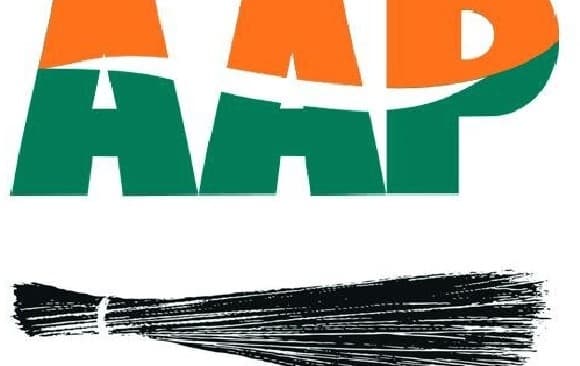 आप पार्टी कर रही है सोशल मीडिया पर चुनाव कराने की मांग