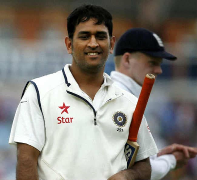 टीम इंडिया के ड्रेसिंग रूम में मतभेद, कप्‍तान महेंद्र सिंह ने किया बड़ा खुलासा