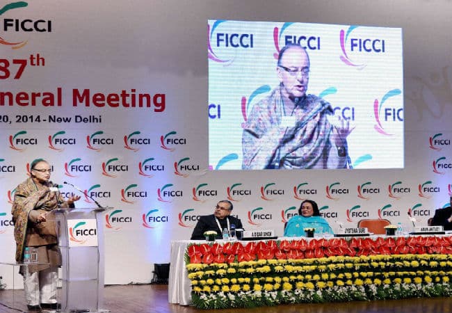 बीमा विधेयक में राजनीतिक गतिरोध आडे़ नहीं आने दिया जायेगा : जेटली