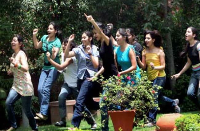 आइआइटी खड़गपुर के छात्रों को मिली 1,100 नौकरियों की पेशकश