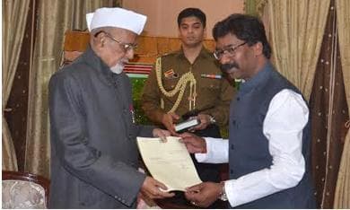 हेमंत सोरेने ने मुख्यमंत्री पद से इस्तीफा दिया कहा, मजबूत विपक्ष की भूमिका निभायेंगे