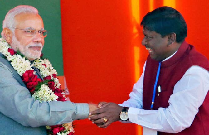 झारखंड चुनाव में ब्रांड MODI सफल, नमो को छोड़ सारे स्टार प्रचारक फेल