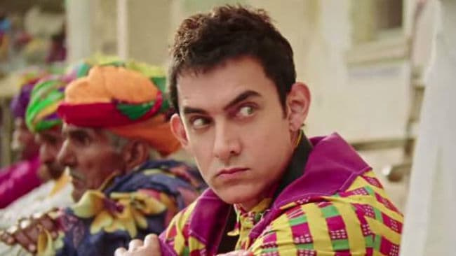 थम नहीं रहा ''PK'' का विवाद, हिंदू संगठन कर रहे हैं फिल्‍म पर बैन की मांग