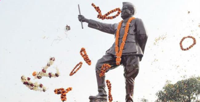 नेताजी के परिवार ने गोपनीय फाइलों पर संघ के हस्तक्षेप की मांग की