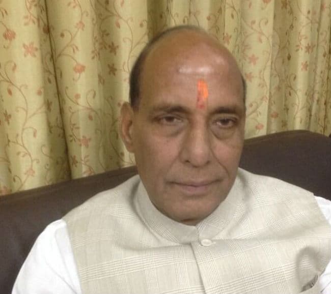 बेंगलूरु विस्फोट : गृह मंत्री ने की कर्नाटक के मुख्यमंत्री से बात