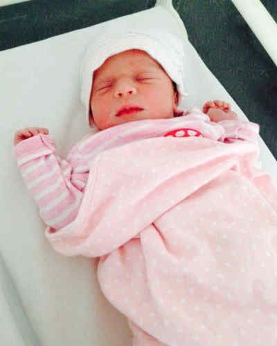 वसीम अकरम की ऑस्ट्रेलियाई पत्नी ने दिया एक बेटी को जन्म