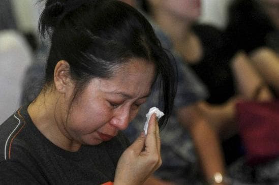 एयर एशिया के लापता विमान का मलबा मिला,  अब तक एक अटेंडेंट सहित छह शव मिले