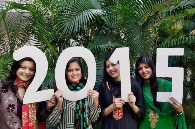 कुछ ही घंटों में होगा नये साल का आगाज़