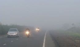 ठंड और कोहरे की चपेट में पश्चिम भारत, अगले 24 घंटे में ओले गिरने की संभावना, दक्षिण भारत में बारिश की चेतावनी