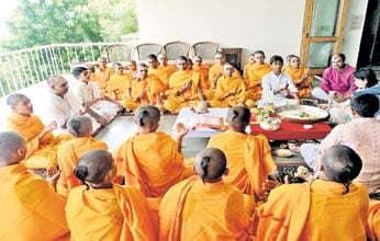 पंडितों की परीक्षा में धोती का प्रमाणपत्र!