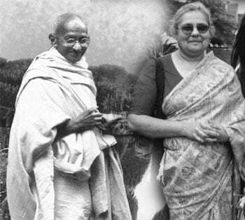 दक्षिण अफ्रीका में महात्मा गांधी की पोती को किया गया सम्मानित