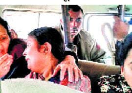 घूस लेते महिला पर्यवेक्षिका गिरफ्तार