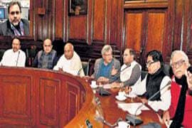 सियासी सपनों का सौदा है 2014