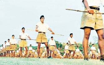 संघ को सत्ता की राजनीति के चश्मे से न देखें