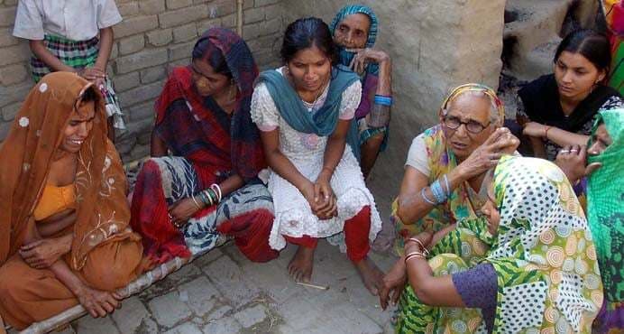 सोते समय किसान की गला रेत कर हत्या