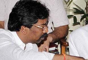 सरकार पर संशय संकट में राज्य