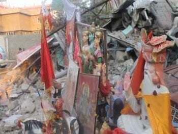 पाकिस्तान में तीन हिंदू मंदिरों पर हमला, पांच गिरफ्तार