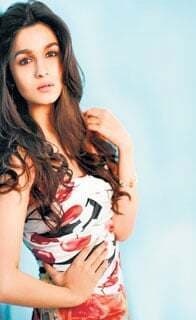 सोशल मीडिया में मजाक बनतीं आलिया