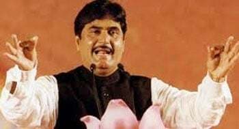 स्मृति के बाद अब मुंडे की डिग्री पर कांग्रेस का हमला