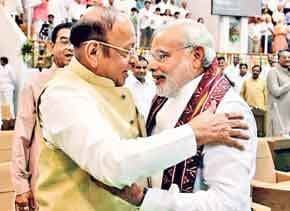 एक रेल यात्रा और याद करने लायक दो नाम