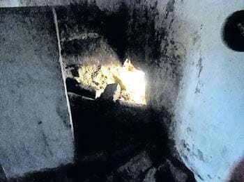 कोर्ट हाजत के बाथरूम में सुरंग खोद पांच कैदी भागे