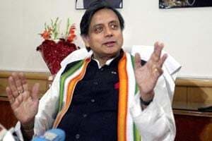 मोदी की प्रशंसा के लिए अय्यर ने थरुर की आलोचना की, कहा ‘‘अपरिपक्व’’