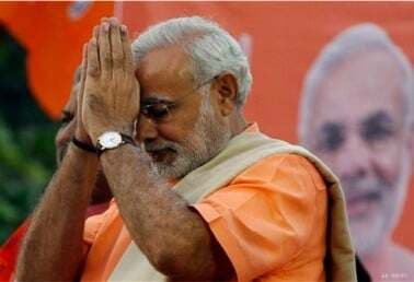 मोदी को चापलूसों से परहेज