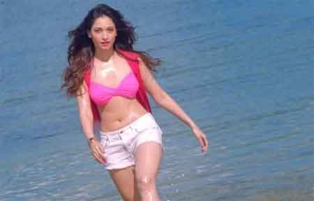 बिकनी और किसिंग सीन से तमन्ना को परहेज