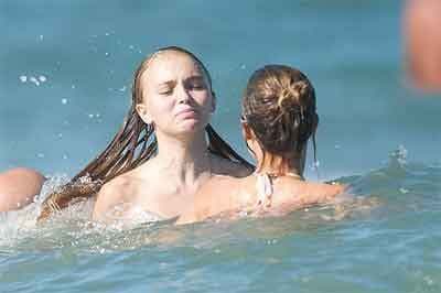 बेटी के शोबिज में काम करने से वैनेसा पैराडिस को नहीं है परेशानी