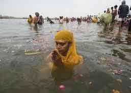 गंगा को मैली की,तो होगी जेल