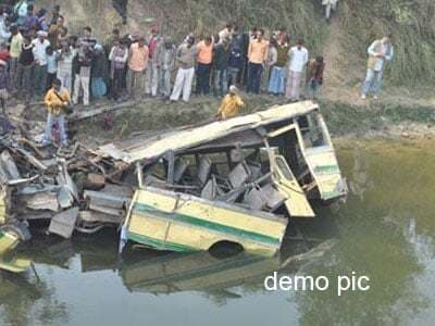 उत्तराखंड:बस नदी में गिरी,रुसी पर्यटकों की मौत