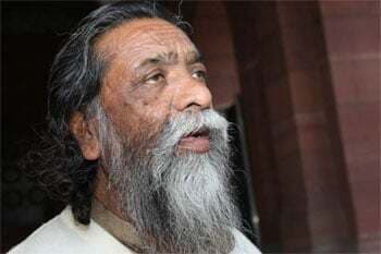 लोस में शपथ लेते समय अपना नाम लेना भूले सोरेन