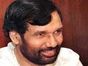 मूल्यवृद्धि के मुद्दे पर आज प्रधानमंत्री से मिलेंगे पासवान