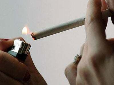 फिक्र को धुएं में उड़ाने वाले कोलकाता में सबसे ज्यादा