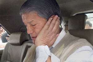 हेलीकॉप्टर की इमरजैंसी लैंडिंग के दौरान हरीश रावत घायल,एम्स में भर्ती