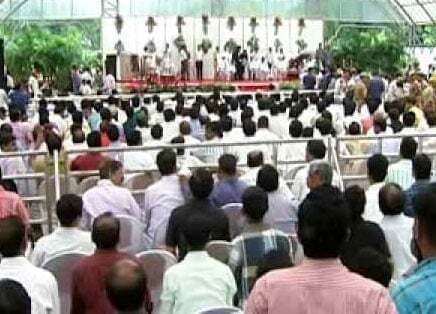 झारखंड: सोरेन मंत्रिमंडल का हुआ विस्‍तार,लोबिन हेंब्रम ने ली मंत्री पद की शपथ