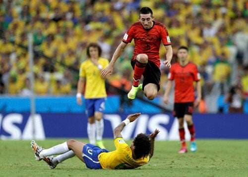 फीफा विश्व कप: रोमांचक मुकाबले में मेक्सिको ने ब्राजील को ड्रॉ पर रोका, अंक बंटे