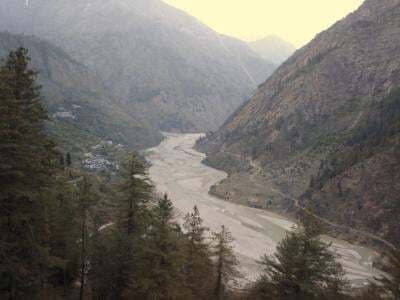 भागीरथी उफान पर, अलर्ट जारी