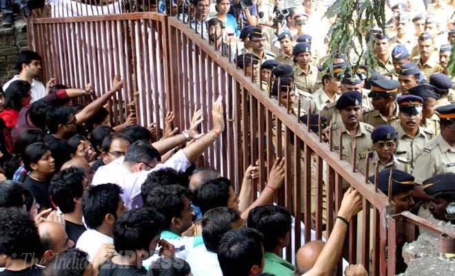 कैंपा कोला विवादः कनेक्शन काटने दुबारा पहुंची बीएमसी की टीम