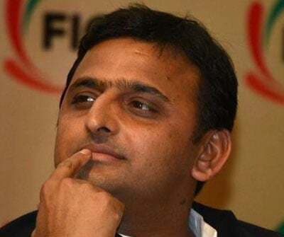 लुभावनी योजनाओं से अखिलेश ने किया तौबा